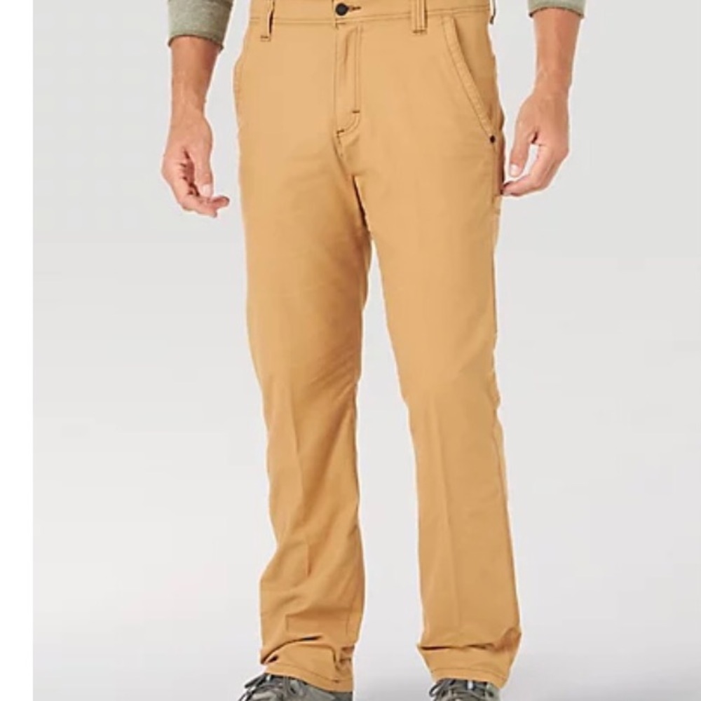 Wrangler Rugged Utility Straight Fit 29x30 NWT